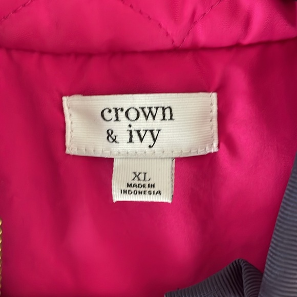 Crown & Ivy Vest - Picture 6 of 9